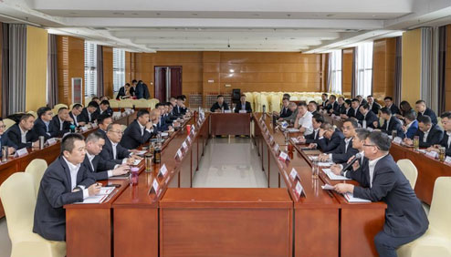 长风破浪会有时 直挂云帆济沧海